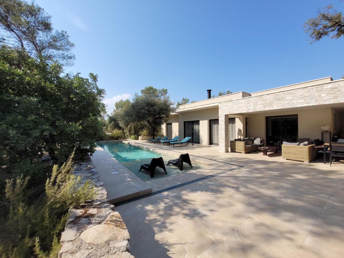 La Villa Kalliste Vacquières 외부 사진